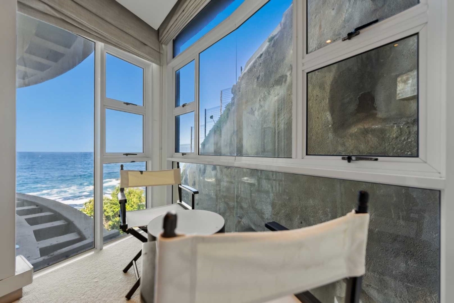 3 Bedroom Property for Sale in Clifton Western Cape